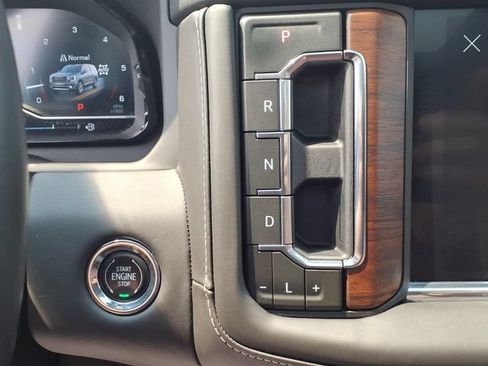 Used 2023 GMC Yukon XL Denali Ultimate AWD/4WD image 29