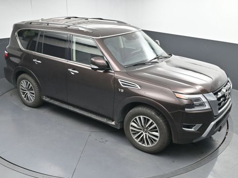 Used 2021 Nissan Armada SL w/ Captain's Chairs Package image 37