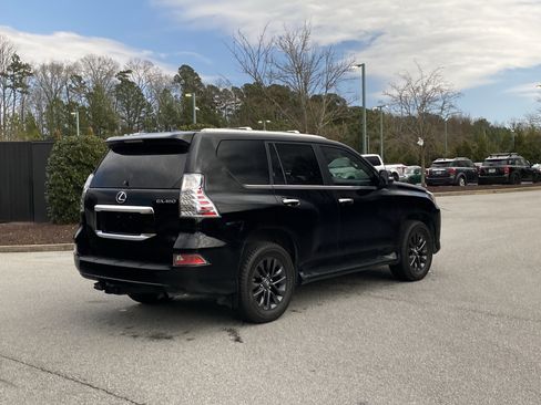 Used 2023 Lexus GX 460 Premium image 3