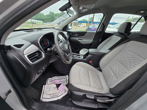 Used 2019 Chevrolet Equinox LS FWD image 16