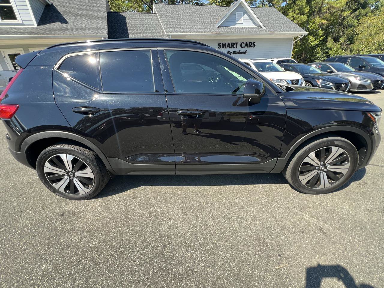 Used 2023 Volvo XC40 Recharge Plus AWD/4WD image 6