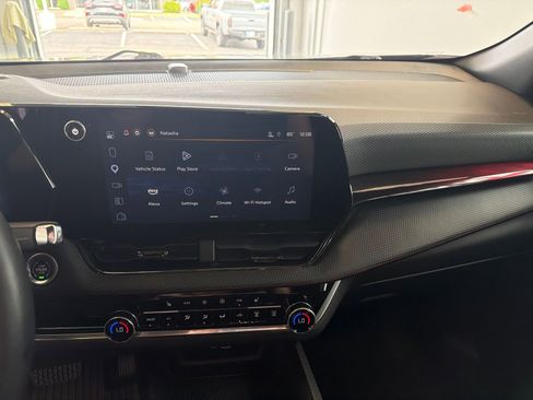 Used 2025 Chevrolet Equinox RS w/ Safety and Technology Package FWD image 24
