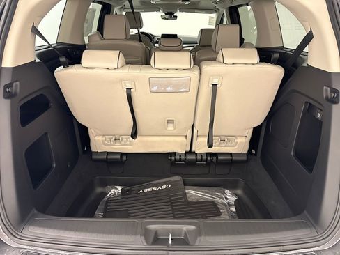 New 2026 Honda Odyssey Touring image 6