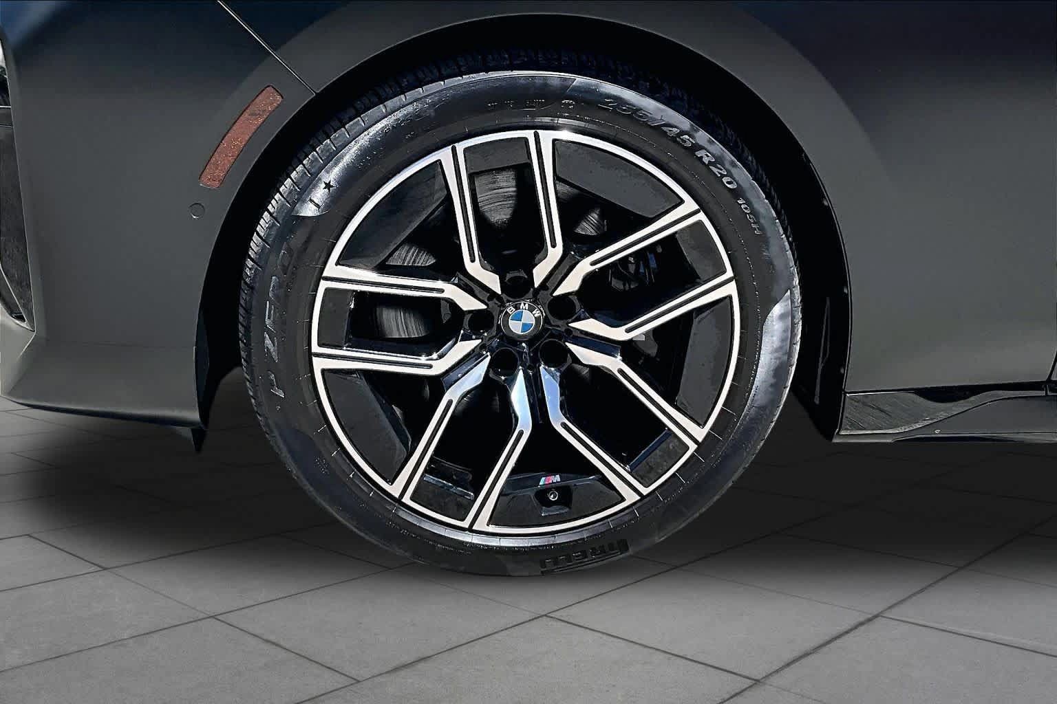 Used 2024 BMW 760i xDrive AWD/4WD image 10