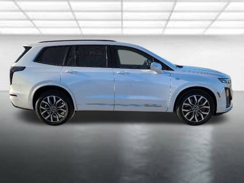 Certified 2023 Cadillac XT6 Sport w/ Platinum Package image 35