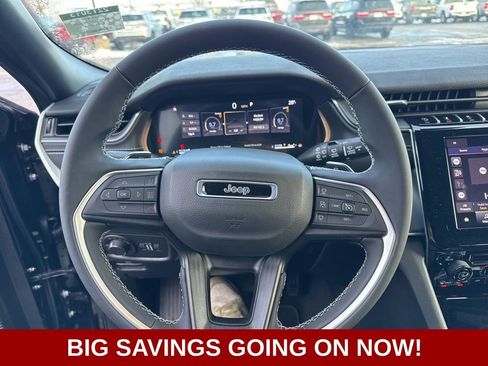 New 2025 Jeep Grand Cherokee L Laredo image 25