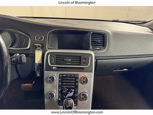 Used 2018 Volvo S60 T5 Inscription w/ Technology Package image 20