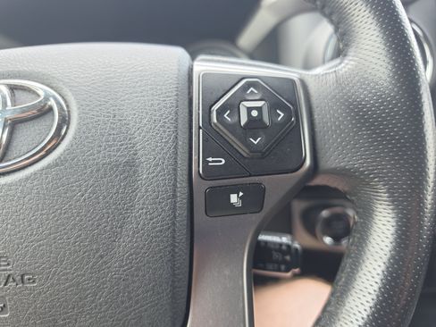 Used 2017 Toyota Tacoma Limited w/ Tow Package AWD/4WD image 22
