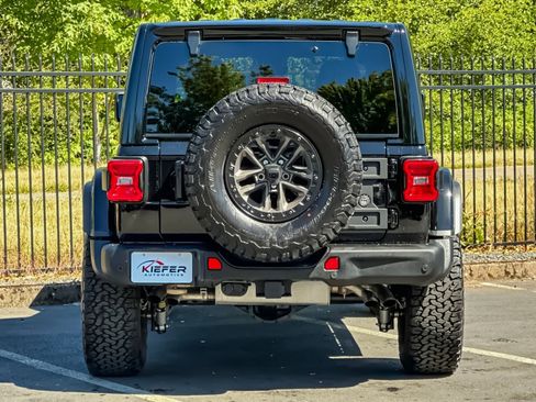 Used 2025 Jeep Wrangler Unlimited Rubicon 392 AWD/4WD image 4