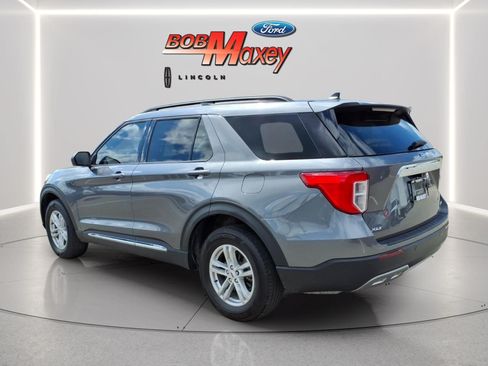 Used 2024 Ford Explorer XLT w/ Equipment Group 202A AWD/4WD image 7