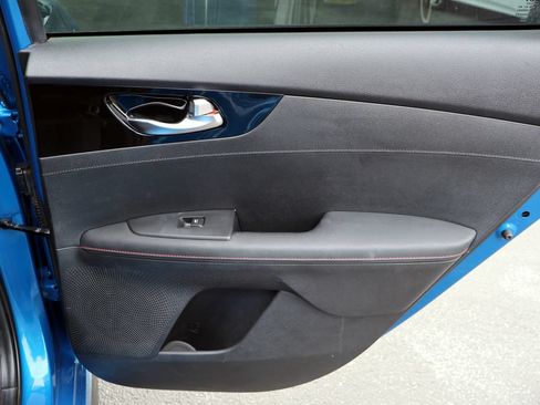 Used 2022 Kia Forte GT w/ GT Technology Package FWD image 22