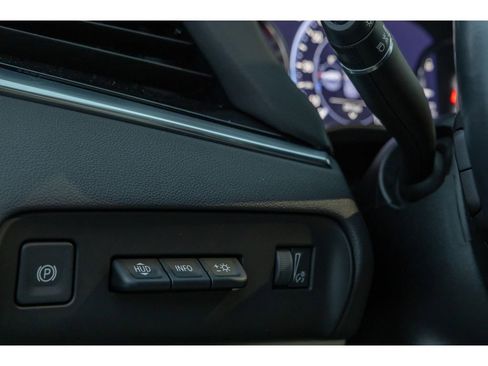 Used 2022 Buick Enclave Avenir w/ Avenir Technology Package image 22