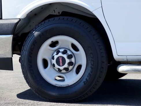 Used 2017 GMC Savana 2500 image 13