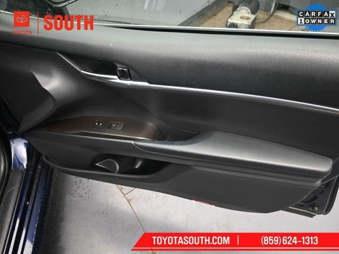 Used 2021 Toyota Camry SE w/ Convenience Package image 30