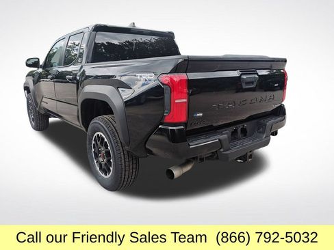 Certified 2024 Toyota Tacoma TRD Off-Road AWD/4WD image 3