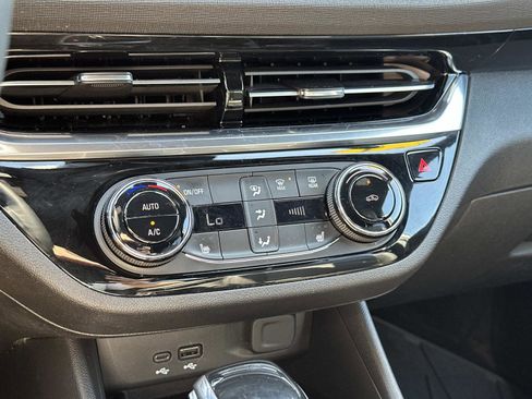 Used 2024 Buick Envista Sport Touring w/ Convenience I Package FWD image 29