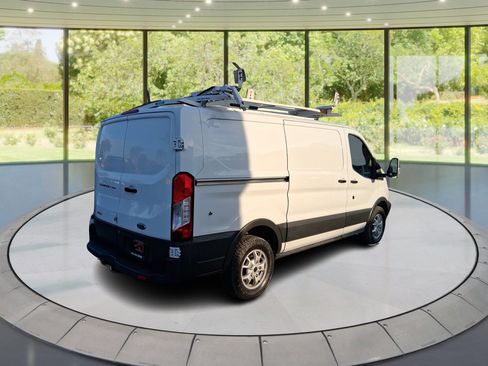 Used 2016 Ford Transit 250 130 Low Roof image 5