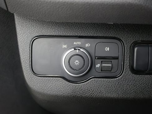 Used 2023 Mercedes-Benz Sprinter 2500 image 14
