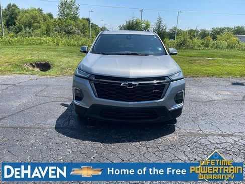 Used 2023 Chevrolet Traverse RS w/ LPO, Floor Liner Package AWD/4WD image 9