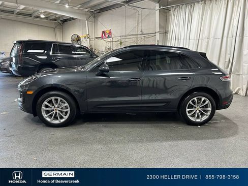 Used 2022 Porsche Macan AWD/4WD image 5