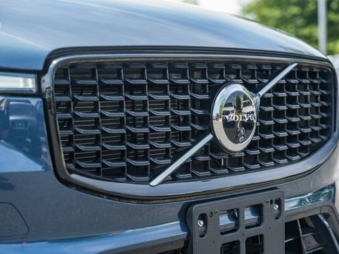 New 2026 Volvo XC60 B5 Plus w/ Protection Package Premier AWD/4WD image 12