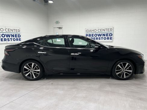 Used 2023 Nissan Maxima SV w/ Floor Mat Group image 9