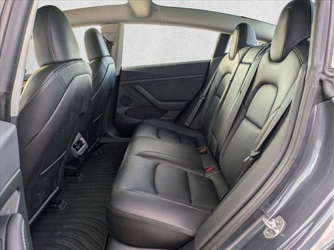 Used 2023 Tesla Model 3 Standard Range image 16