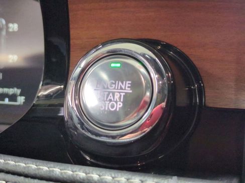 Certified 2022 Lincoln Corsair Reserve w/ Equipment Group 201A image 22