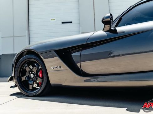 Used 2010 Dodge Viper ACR RWD image 32
