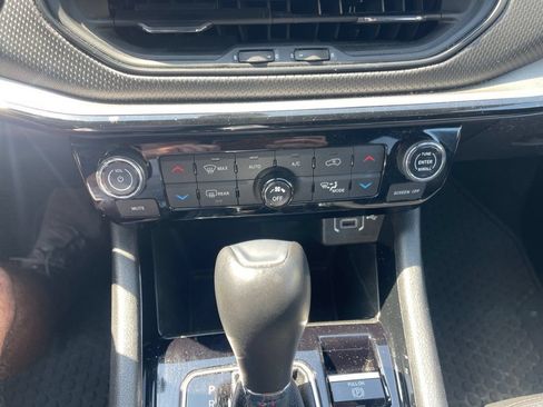 Used 2025 Jeep Compass Trailhawk AWD/4WD image 20