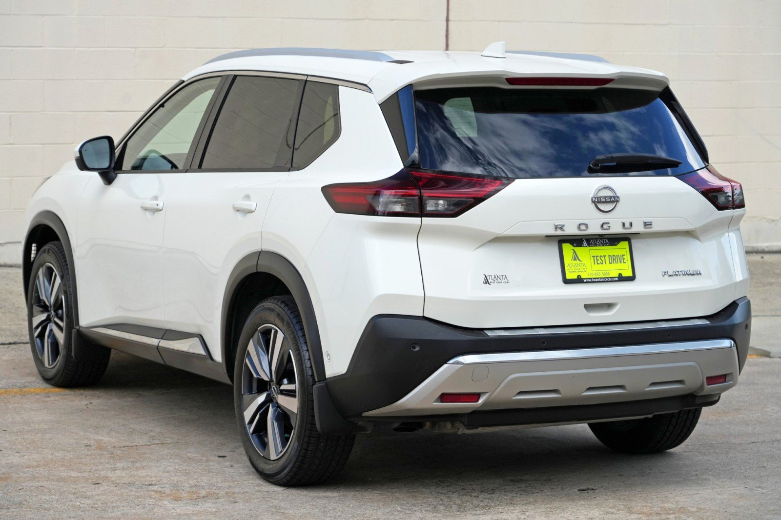Used 2023 Nissan Rogue Platinum FWD image 47