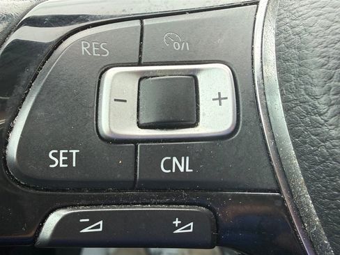 Used 2018 Volkswagen Jetta SE FWD image 11