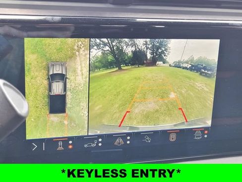 Used 2024 GMC Sierra 2500 AT4 w/ Technology Package AWD/4WD image 18