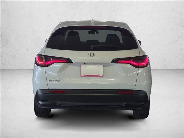 Used 2027 Honda HR-V LX image 7