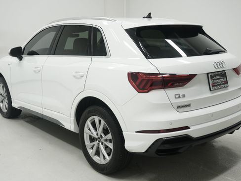 Used 2021 Audi Q3 2.0T Premium w/ Convenience Package AWD/4WD image 6