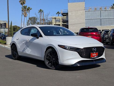 New 2026 MAZDA MAZDA3 Hatchback w/Premium Plus Pkg image 3