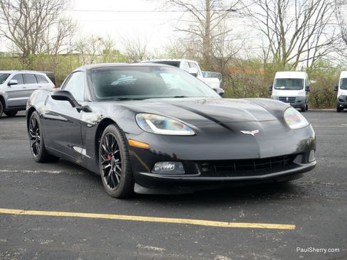 Used 2011 Chevrolet Corvette Coupe w/ 1LT image 10