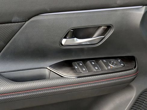 New 2026 Nissan Kicks SR w/ SR Premium Package AWD/4WD image 8