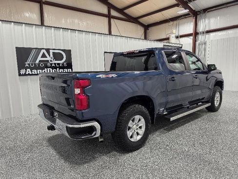 Used 2021 Chevrolet Silverado 1500 LT w/ Safety Package II AWD/4WD image 7