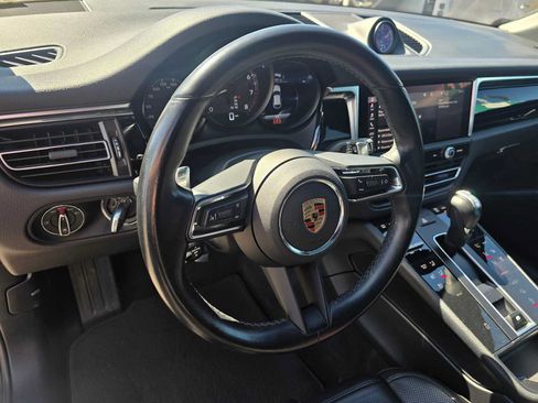 Used 2024 Porsche Macan AWD/4WD image 25