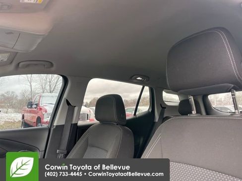 Used 2024 GMC Terrain SLE w/ Driver Convenience Package image 24