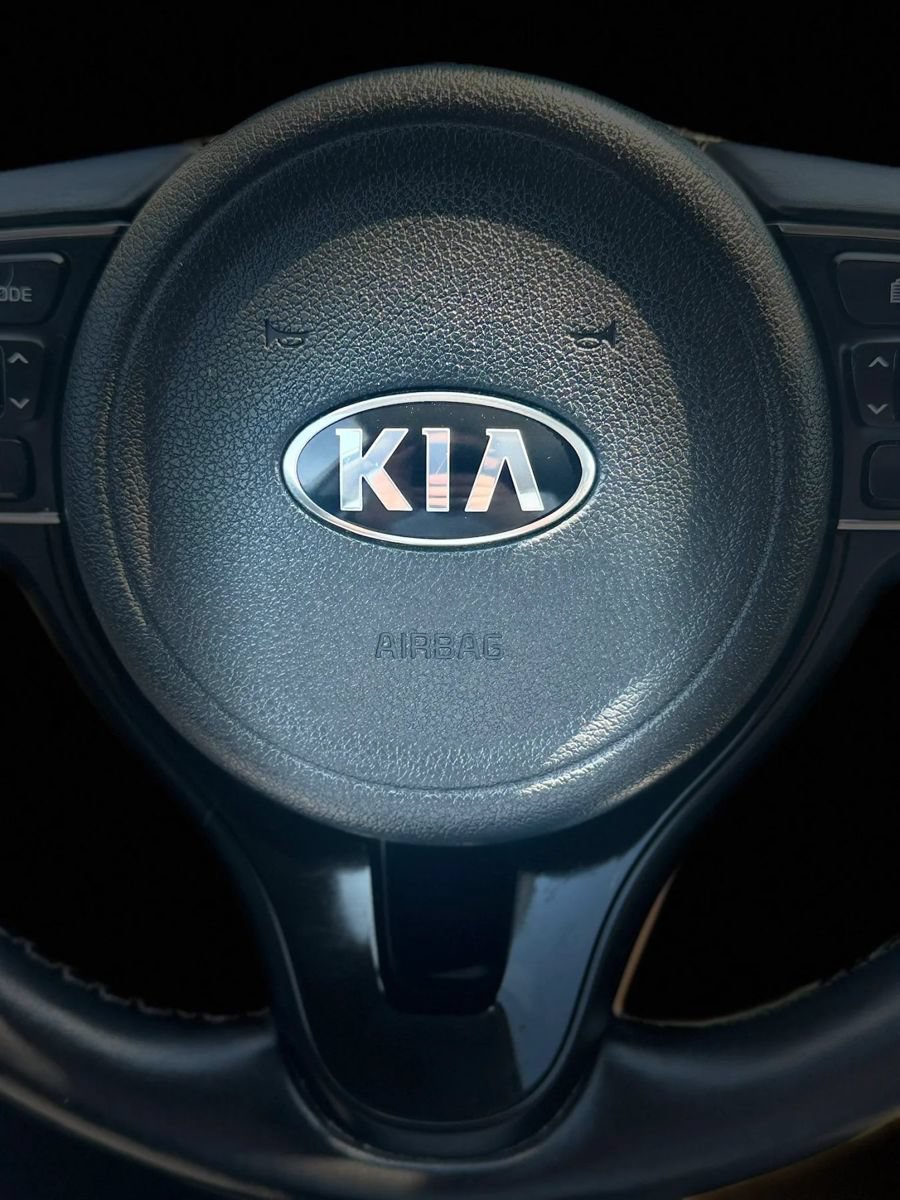 Used 2017 Kia Niro Touring w/ Advanced Technology Package FWD image 38