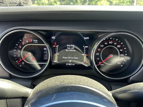 Used 2021 Jeep Gladiator Mojave AWD/4WD image 12