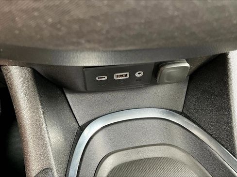 Used 2019 Chevrolet Malibu LT FWD image 16