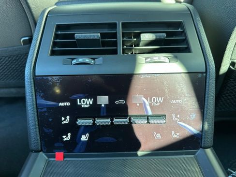 Used 2026 Porsche Panamera 4 image 37