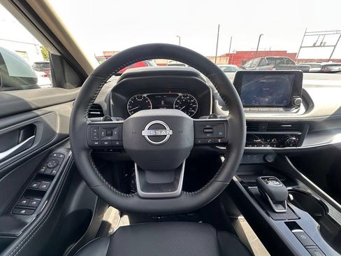 Certified 2025 Nissan Rogue SV w/ SV Premium Package FWD image 21