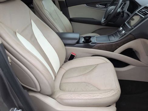 Used 2016 Lincoln MKX Select w/ Select Plus Package FWD image 21