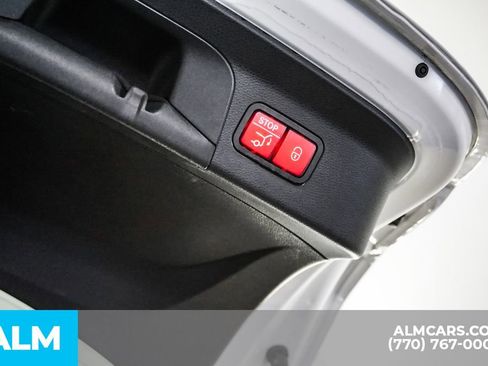 Used 2022 Mercedes-Benz GLC 300 4MATIC Coupe image 23