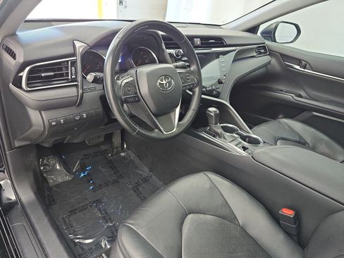 Used 2020 Toyota Camry XSE image 15