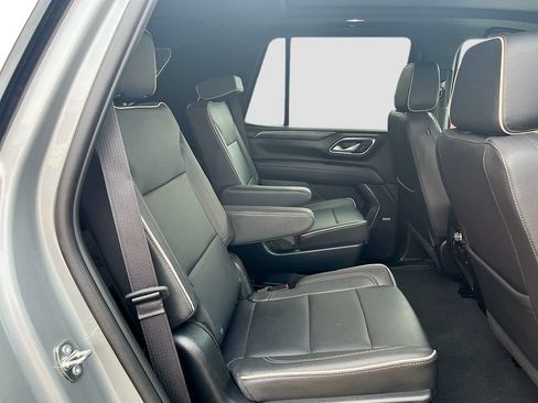 Used 2023 GMC Yukon SLT w/ SLT Premium Package AWD/4WD image 30
